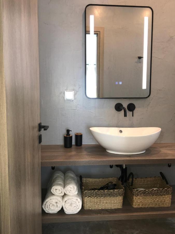 טולון Anastasia Luxury Suites 2 מראה חיצוני תמונה