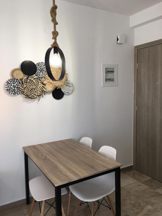 טולון Anastasia Luxury Suites 2 מראה חיצוני תמונה