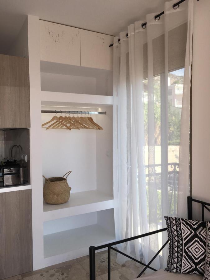 טולון Anastasia Luxury Suites 2 מראה חיצוני תמונה