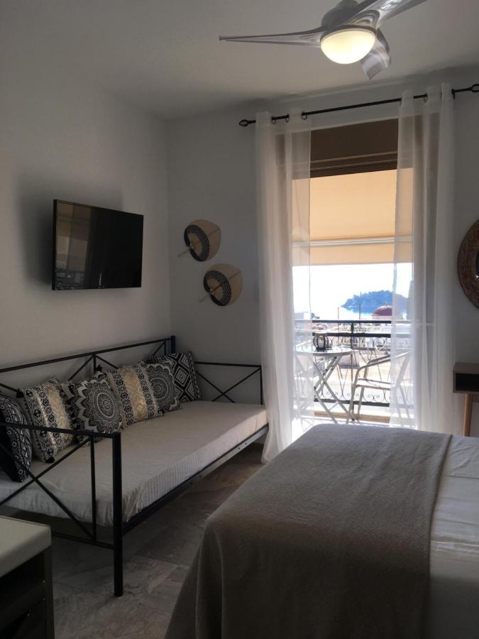 טולון Anastasia Luxury Suites 2 מראה חיצוני תמונה