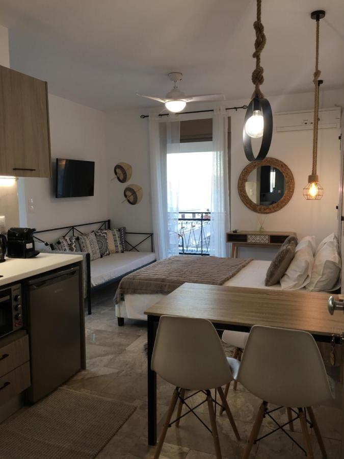 טולון Anastasia Luxury Suites 2 מראה חיצוני תמונה
